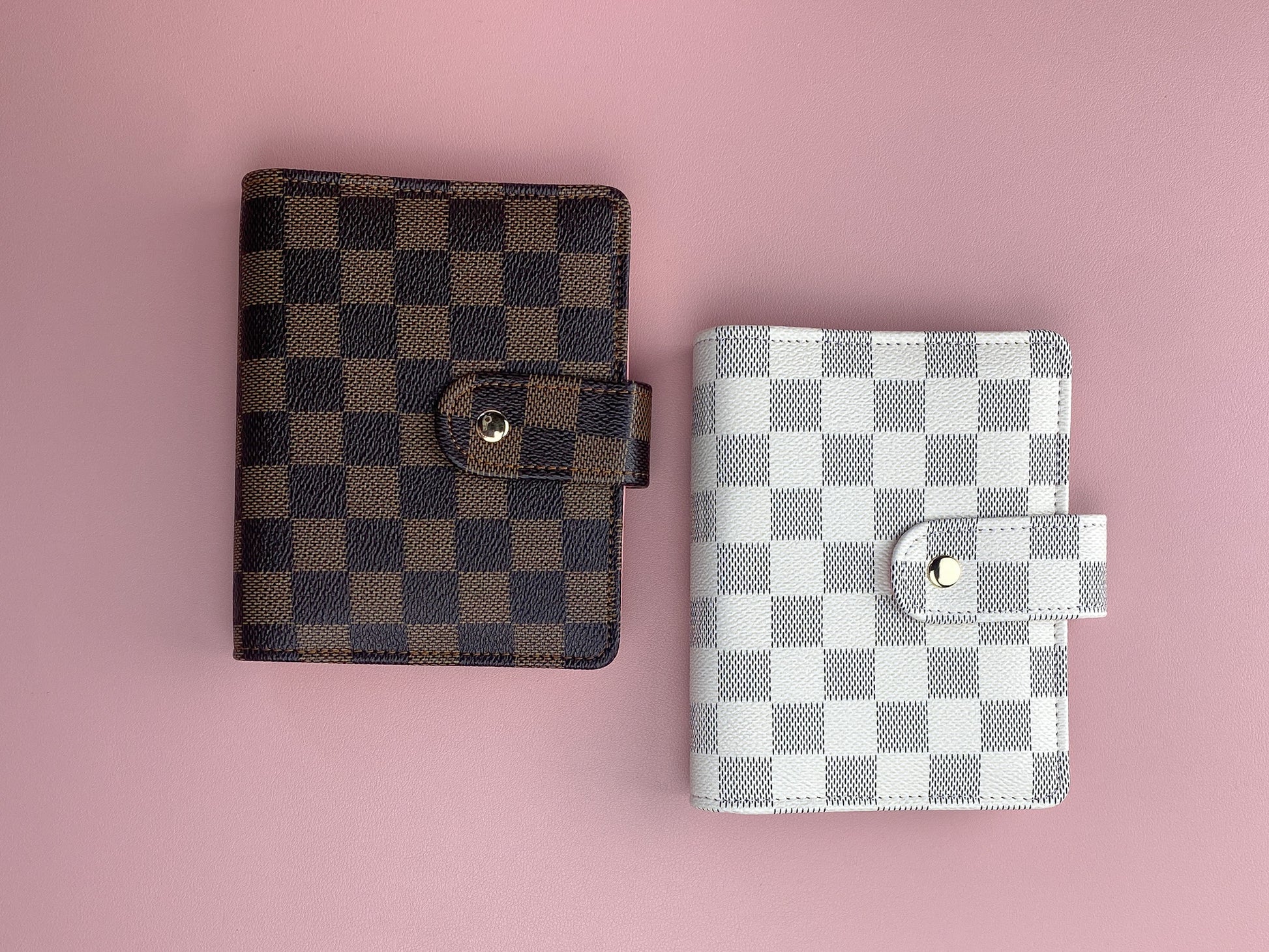 Checkered Leather Mini A7 Binder (BROWN)